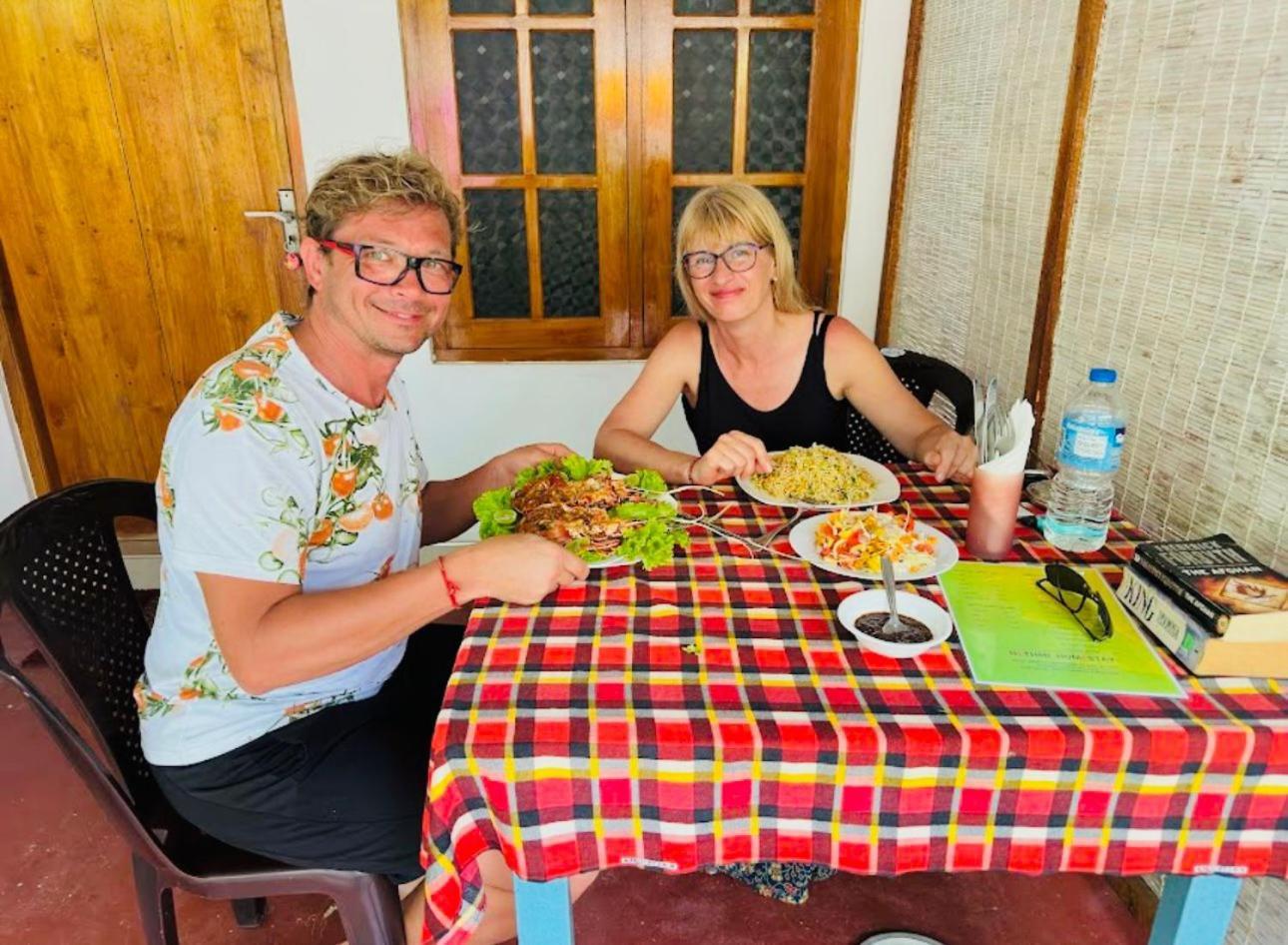 Nethmi Homestay & Restaurant Тангале Екстериор снимка