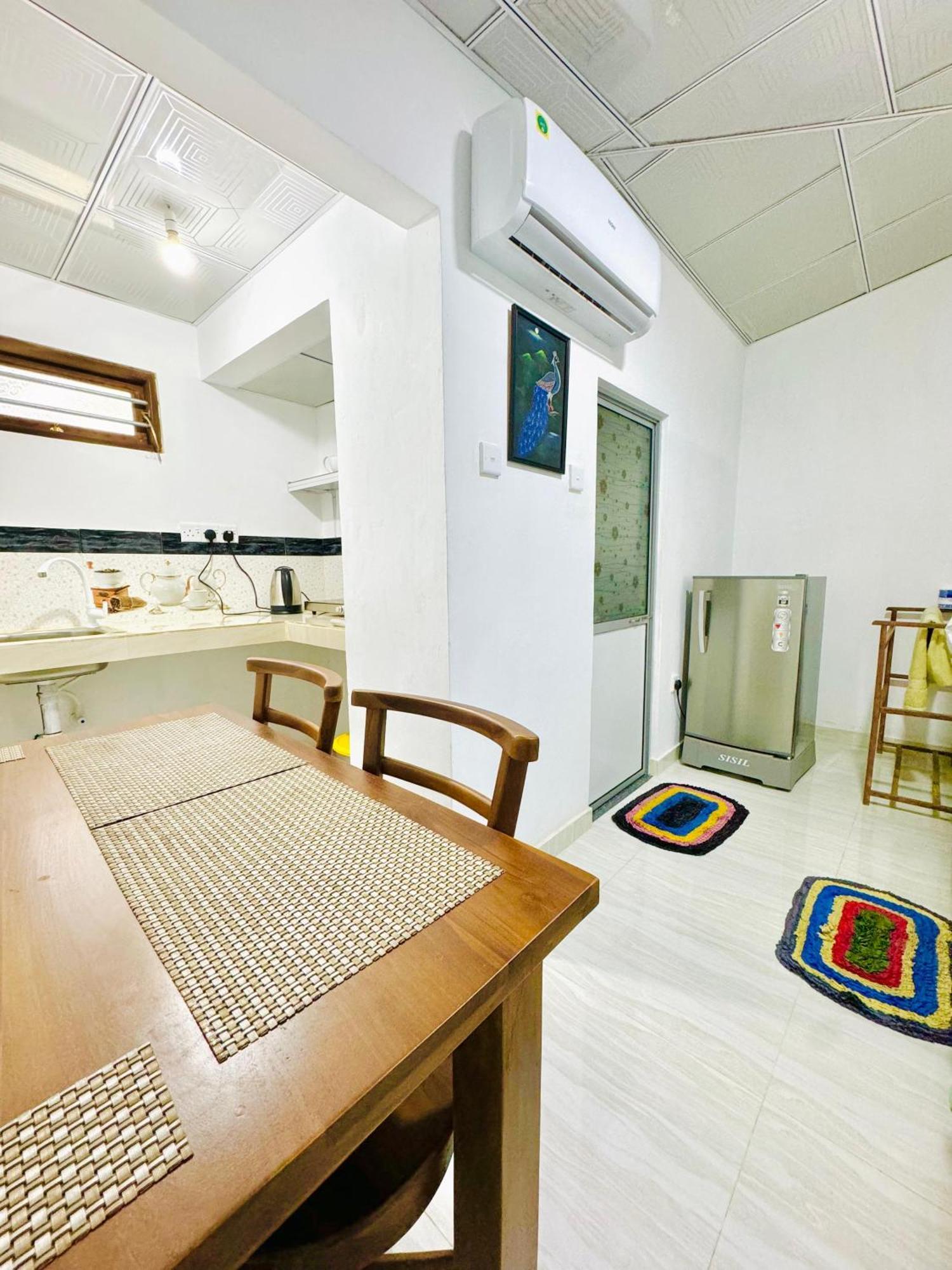 Nethmi Homestay & Restaurant Тангале Екстериор снимка