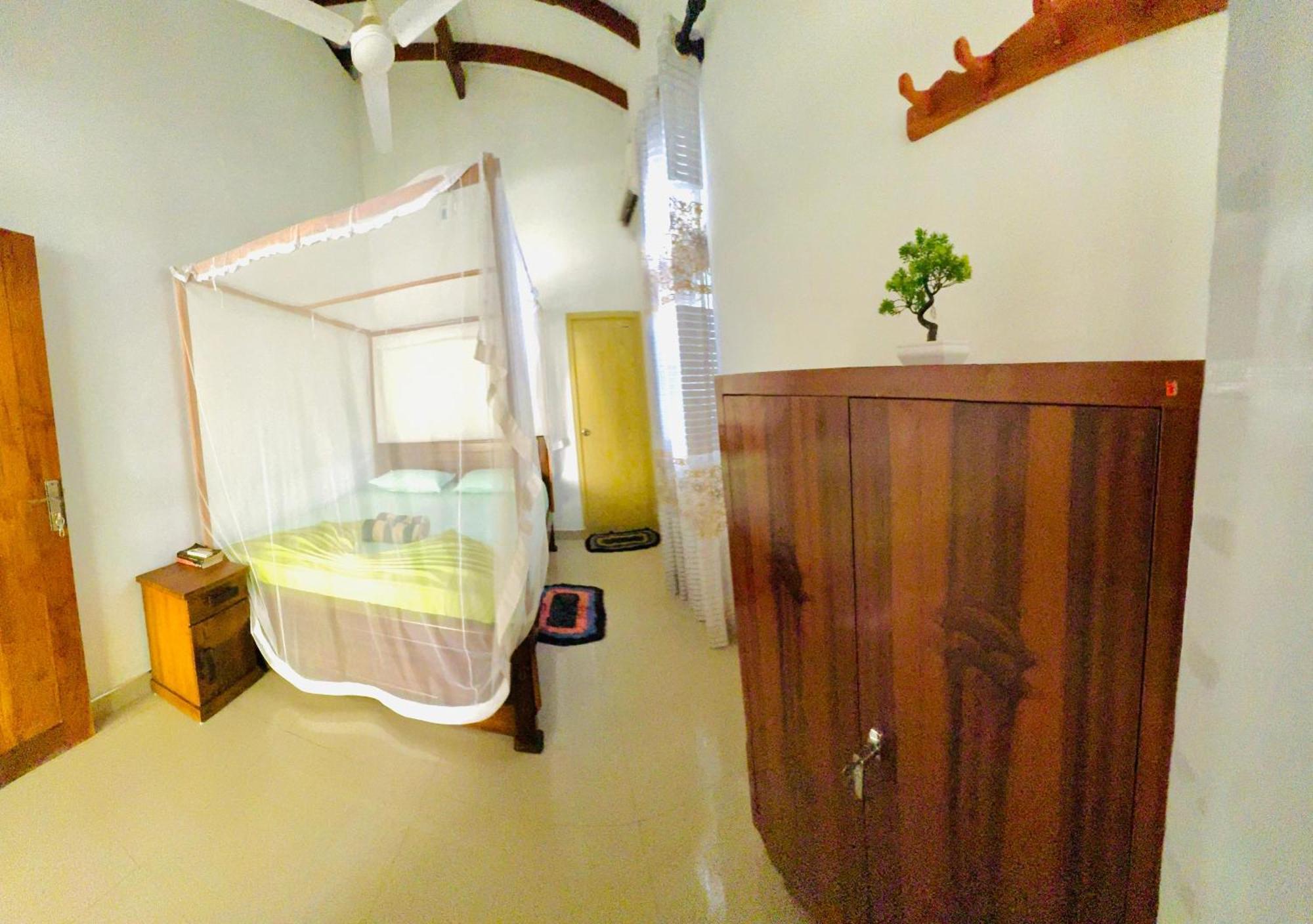 Nethmi Homestay & Restaurant Тангале Екстериор снимка