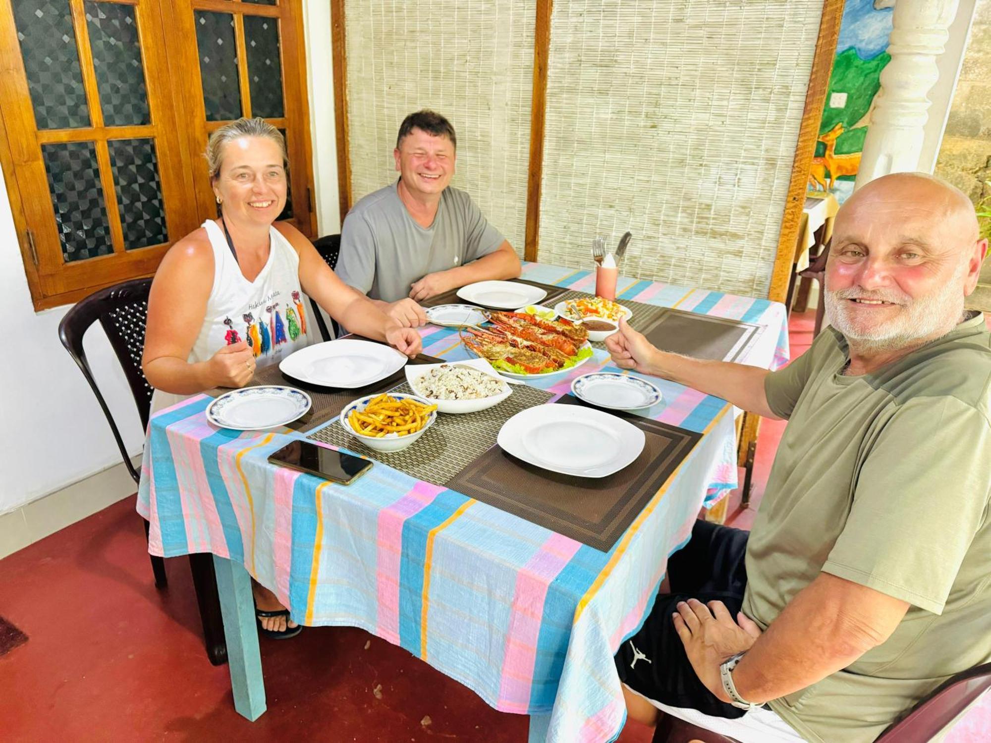 Nethmi Homestay & Restaurant Тангале Екстериор снимка