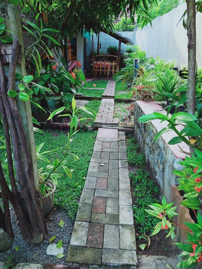 Nethmi Homestay & Restaurant Тангале Екстериор снимка